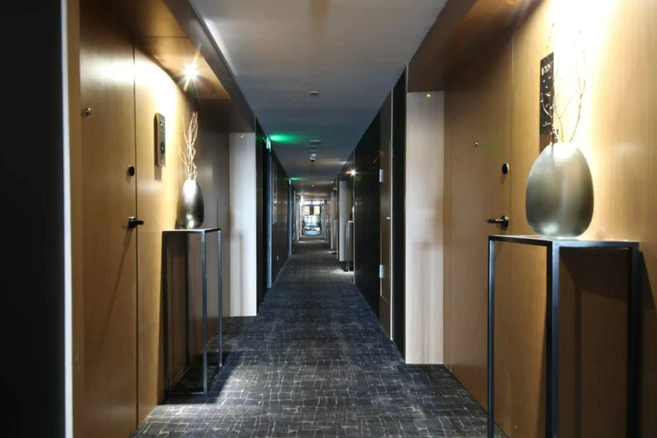 Ramada By Wyndham Wuhan Hankou Bagian luar foto